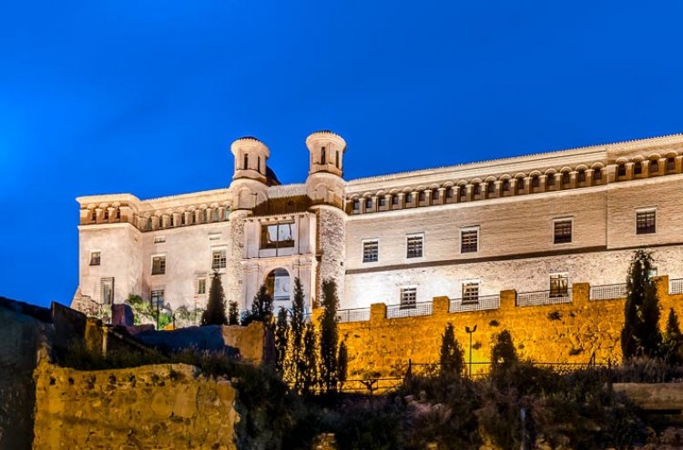 Escapada Con Visita Al Castillo Papa Luna En Illueca Zaragoza